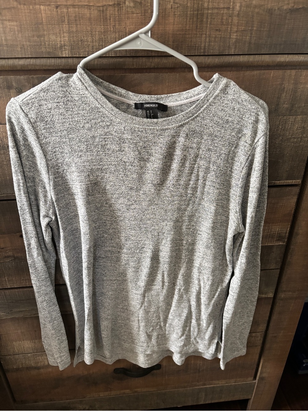 Basic Forever 21 Light Gray Long Sleeve